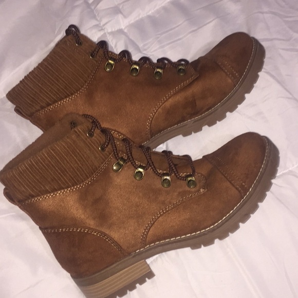 Women’s boots - Picture 1 of 1